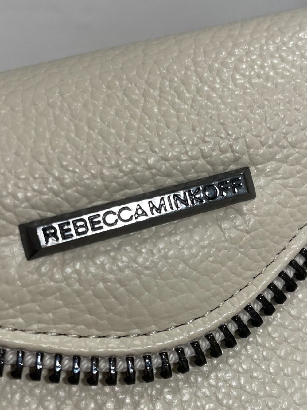 Rebecca Minkoff leather wristlet cell phone case - Picture 8 of 9